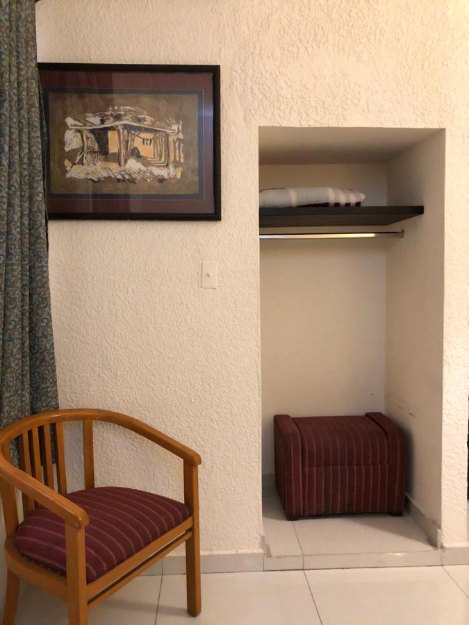 Hotel Francis Culiacán エクステリア 写真