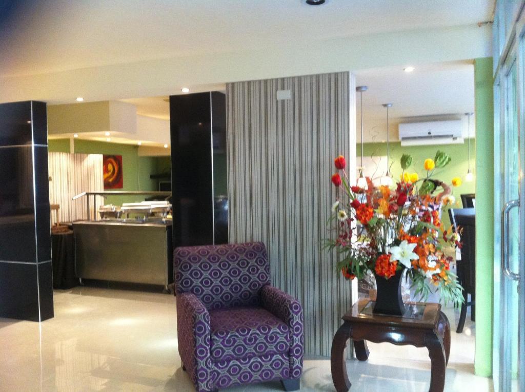 Hotel Francis Culiacán エクステリア 写真